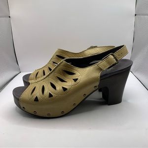 Women’s Dansko Leather Slingback Pumps •Size 40 US 9.5 EUC